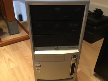 ordinateur pc + écran+ clavier + imprimante