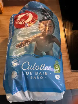 couche culotte de bain taille S 6/12kgs