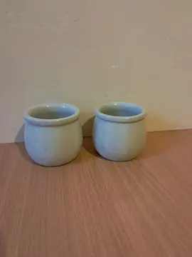 2 petits pots en terre