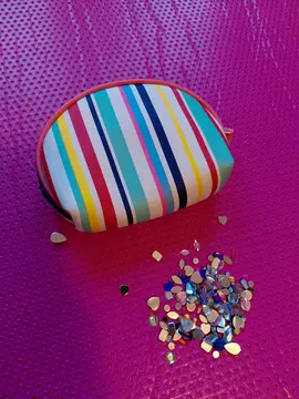 petite trousse à maquillage + strass