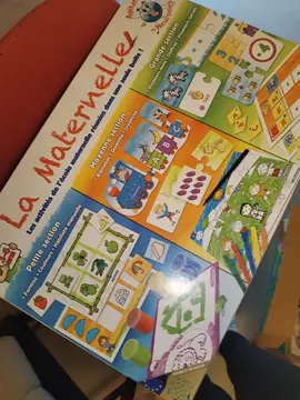 Boîte de jeux éducatifs