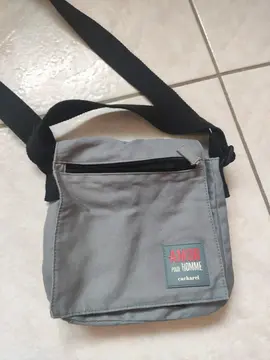 Petite sacoche grise