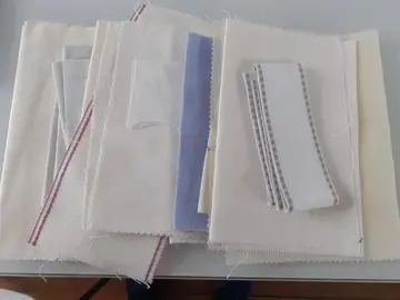 divers matériel pour broderie point de croix