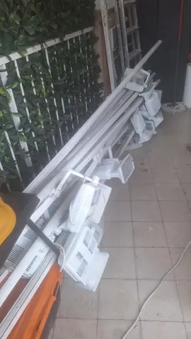 10 rails de 3m et 18 lampes (interieur)