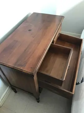 COMMODE EN CHËNE OU HETRE VERNIE