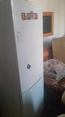 Bonjour, je donne un combiné frigo congélateur(bien lire)