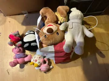 peluches et jouets BB