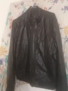 Veste de couleur noire