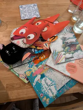 lot coloriages, masques poster a colorier,... 5 a 10 ans