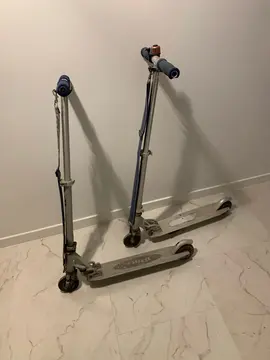 2 patinettes JD Bug en