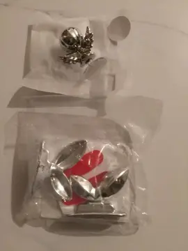 Accessoires de toilettes - Presseur et ouvre abattant (Bien lire l'annonce ou pas de réponse)