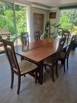 Table en bois massif