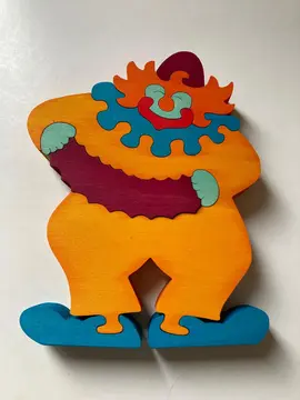 Puzzle et encastrement clowns