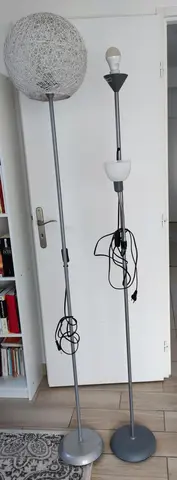 2 lampes luminaires sur pied