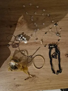 lot de bijoux