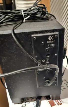 Caisson de basse et enceintes Logitech X 210