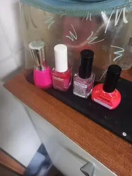 lot de vernis