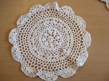 Napperron en coton fait mains