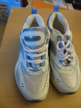 Paire de tennis pointure petit 38