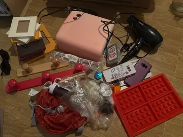 Cartons de plusieurs affaires