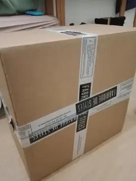 Boite en carton + protections envoi ou déménagement