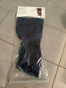 Attelle genou monobloc