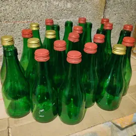 lot petites bouteilles ( vides)