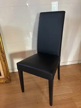 6 chaises noires confortables