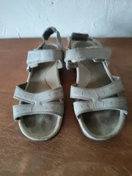 paire de sandales femme p 40