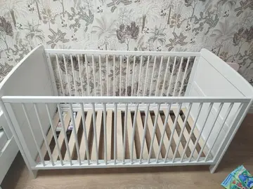 lit à barreaux enfant- bébé