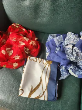 lot de foulards