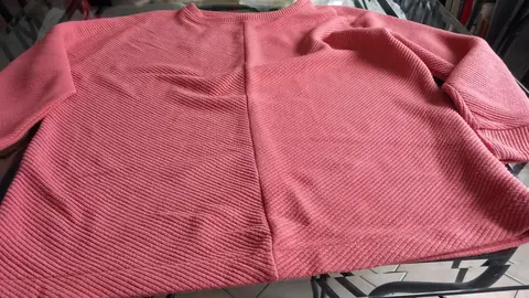 pull moderne couleur saumon