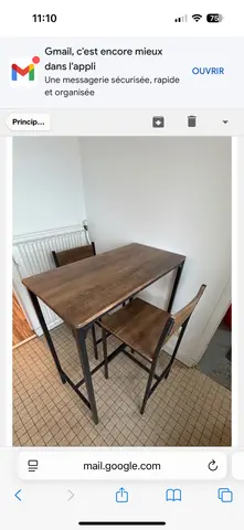 table haute avec chaise et bureau à donner