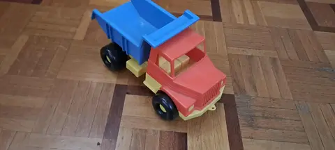 camion environ 25 cm