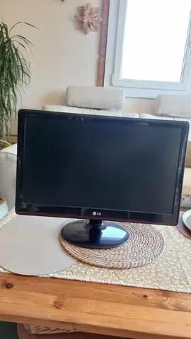 Ecran LG Flatron 23"