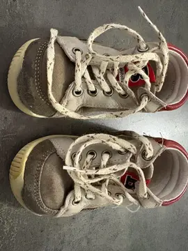 Chaussure garçon Taille 20