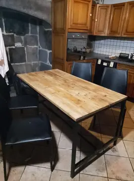 table avec 4 chaises