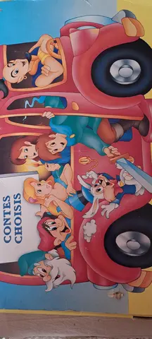 pochette avec 6 livres de contes