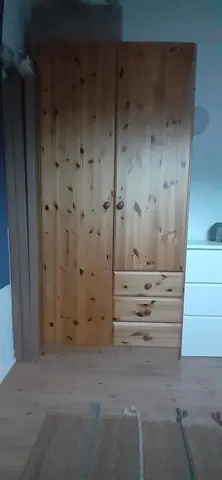 Armoire en pin