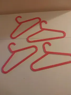 4 cintres enfant rose