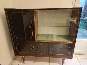 meuble vitrine (vernis)