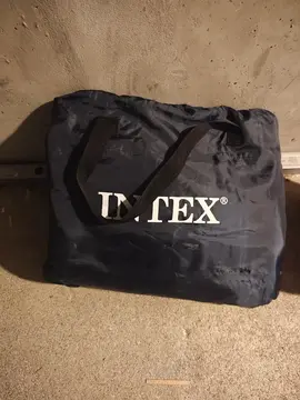 matelas gonflable Intex 1 personne