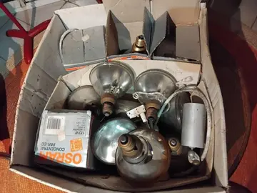 12 spots 120 a150 W Osram