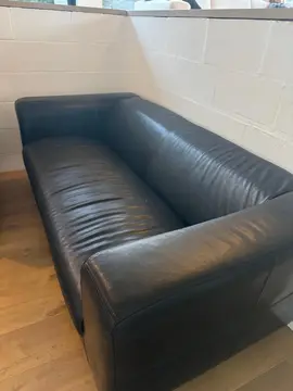 canapé klippan bon état général. un accroc sur l assise