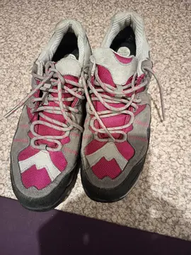 Donne paire de basket Quechua pointure 40