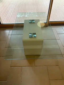 Table basse, plateau en verre