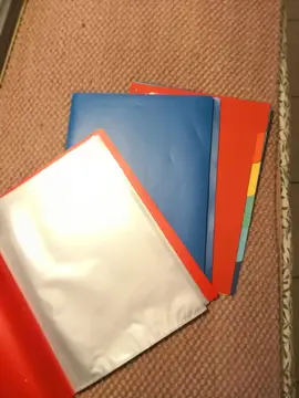 Donne fournitures d'école