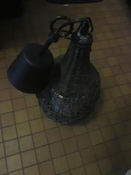 suspension noire rotin