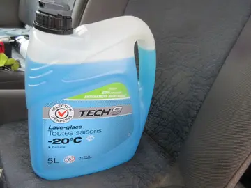 produit de lave glace pour automobile et autres vehicule neuf jamais ouvert cause erreur d achat