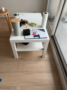 Divers vaisselle et fauteuil